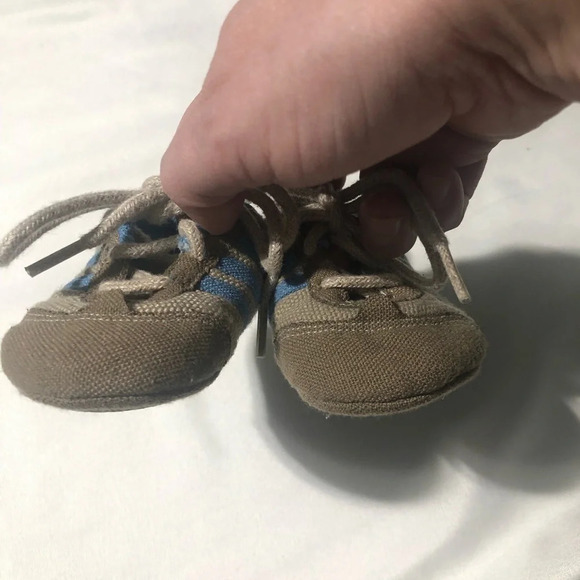 Adidas Lace Up Sneakers Non-Slip Soles Tan/Blue Size 0 - Picture 6 of 12
